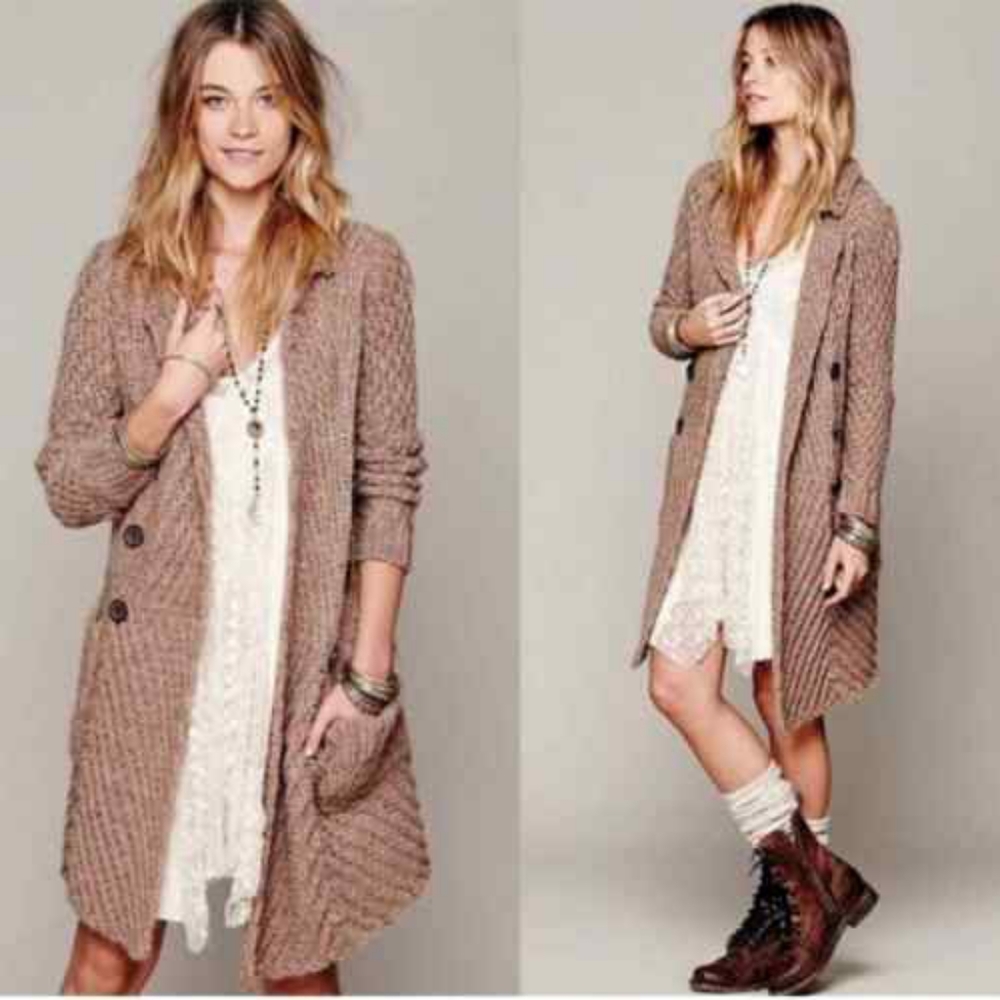 FREE PEOPLE Chunky Yarn Buttermilk Biscuit Navy Blue